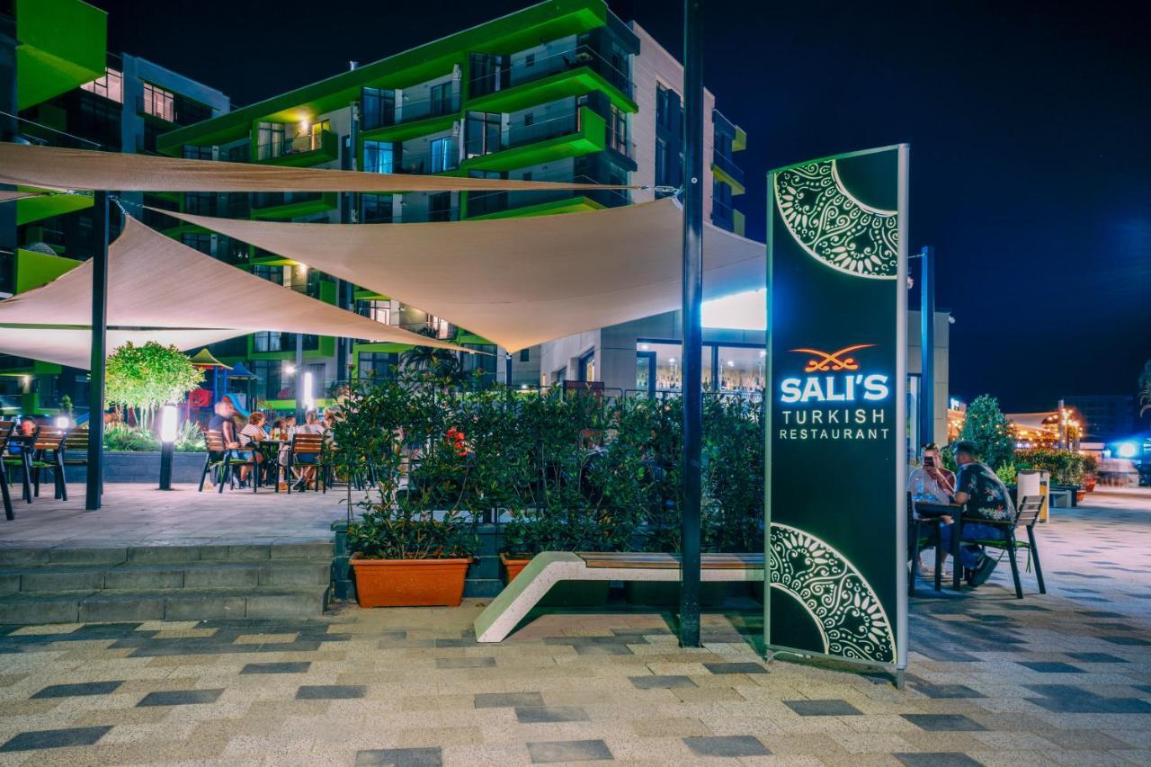 Sunfest Aparthotel Pool & Spa Mamaia Nord Navodari Ngoại thất bức ảnh